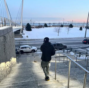 Meet your Posher, Sebastian